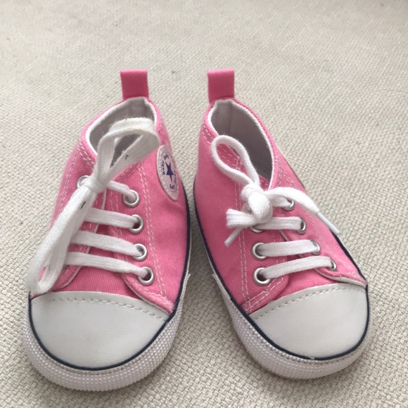baby girl pink converse shoes